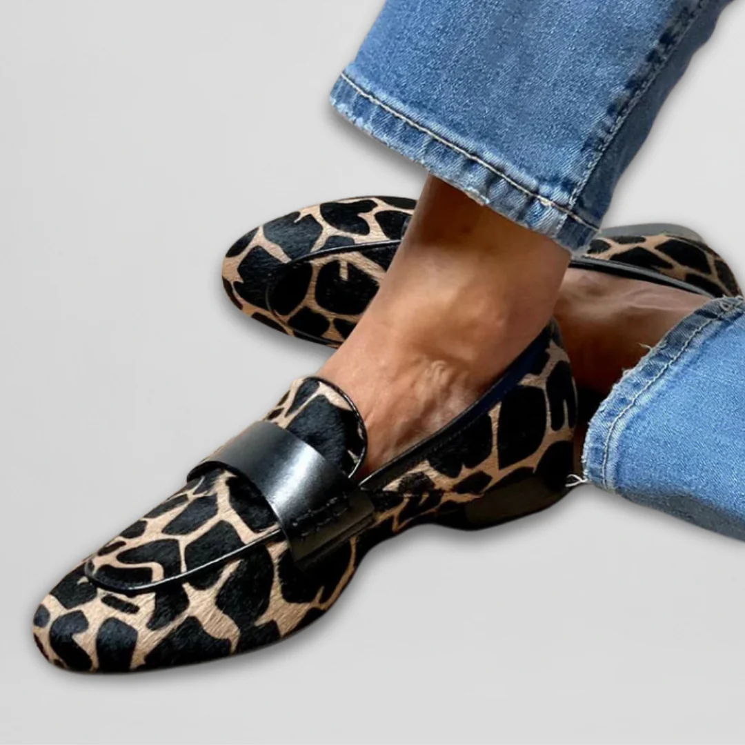 LEOPARD PRINT LOAFER WITH RED DETAIL main image 0