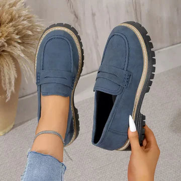 ELISABETTA | COMFORTABLE SUEDE LOAFERS WITH THICK, PADDED SOLE