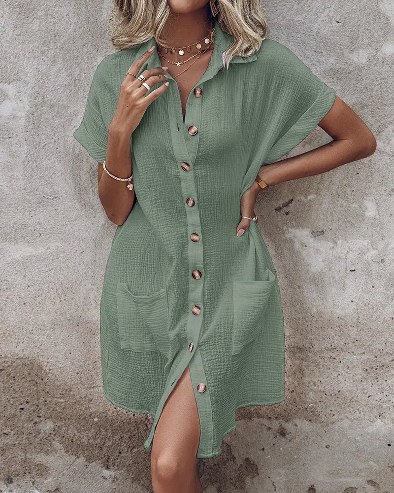 ÉLISE | ROBE DÉCONTRACTÉE AVEC COL COL RELEVÉ, MANCHES COURTES ET BOUTONS, AVEC POCHE