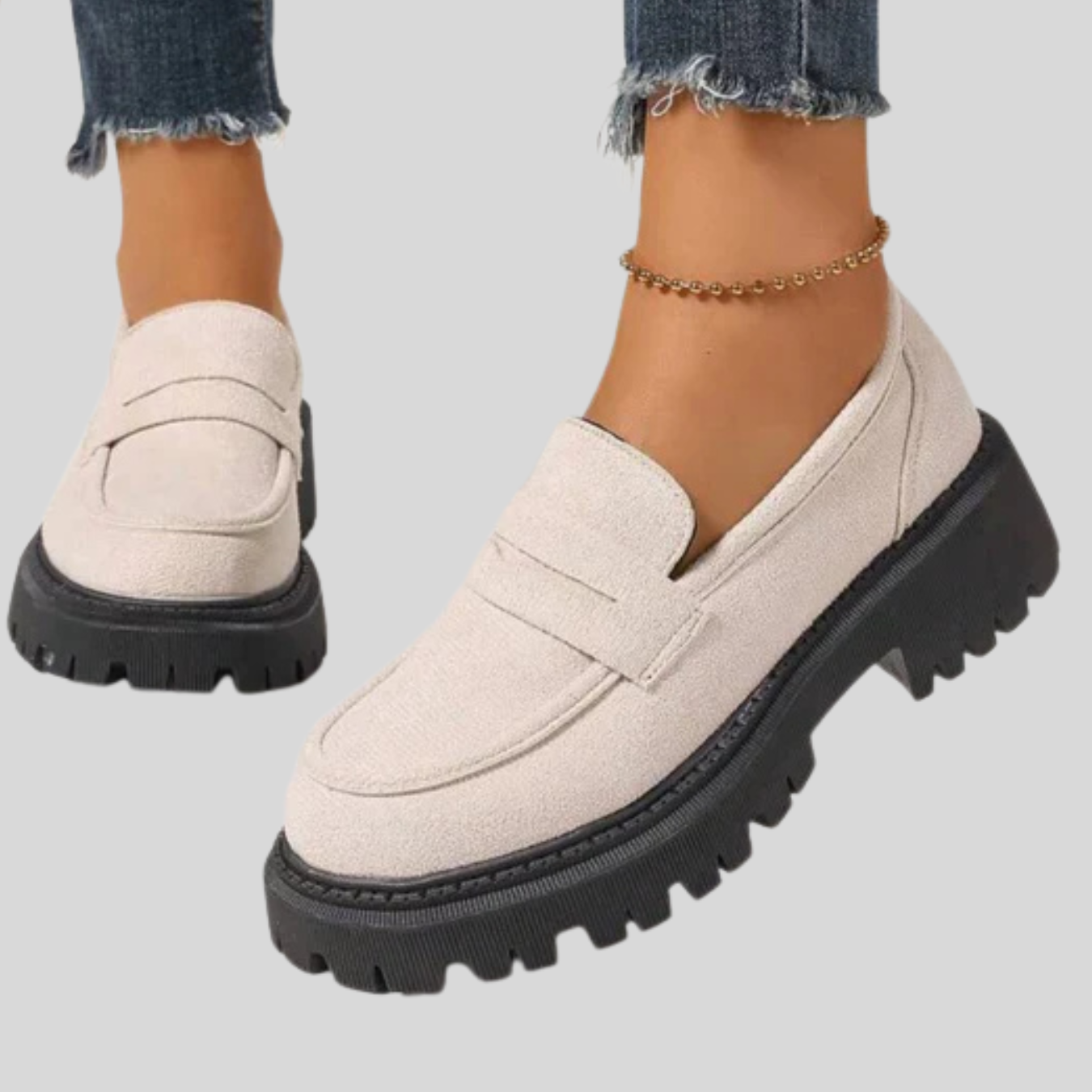 EMILIE | COMFORTABLE LOAFERS IN WHITE SUEDE WITH A THICK, PADDED SOLE