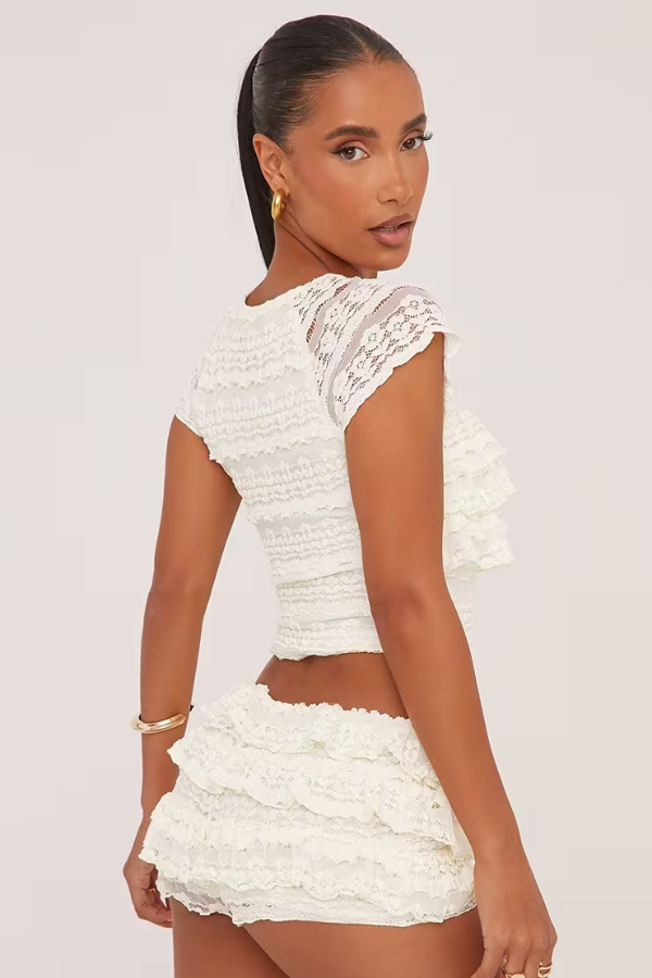 BROOKLYNNE -ENSEMBLE HAUT À MANCHES CHIC ET SHORT À VOLANTS