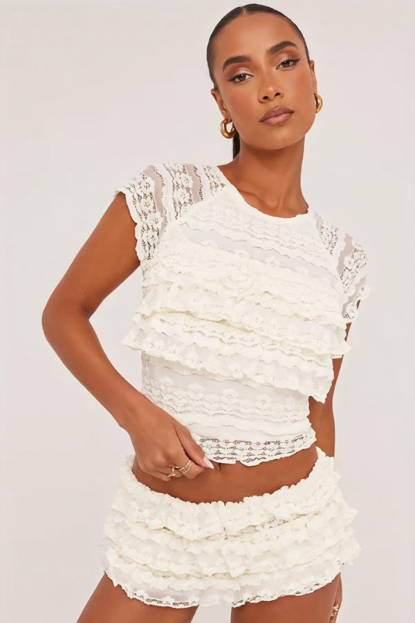 BROOKLYNNE -ENSEMBLE HAUT À MANCHES CHIC ET SHORT À VOLANTS