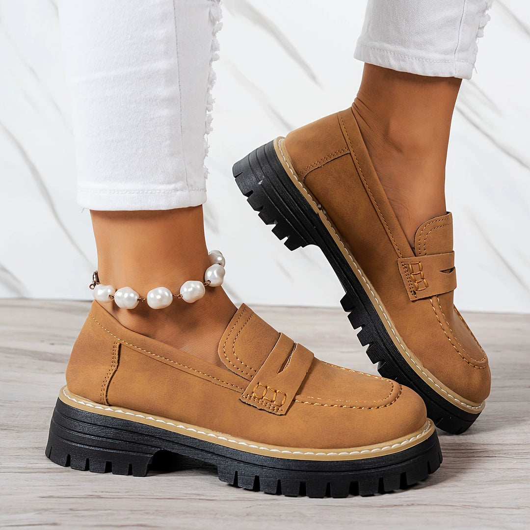 ELISABETTA | COMFORTABLE SUEDE LOAFERS WITH THICK, PADDED SOLE