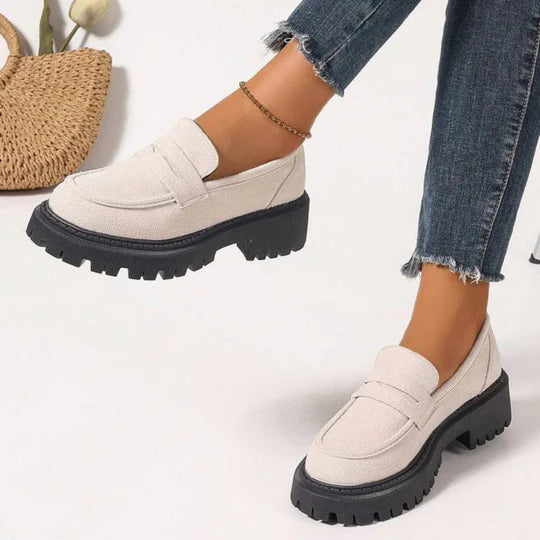 EMILIE | COMFORTABLE LOAFERS IN WHITE SUEDE WITH A THICK, PADDED SOLE