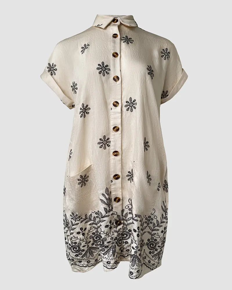 ÉLISE | ROBE DÉCONTRACTÉE AVEC COL COL RELEVÉ, MANCHES COURTES ET BOUTONS, AVEC POCHE
