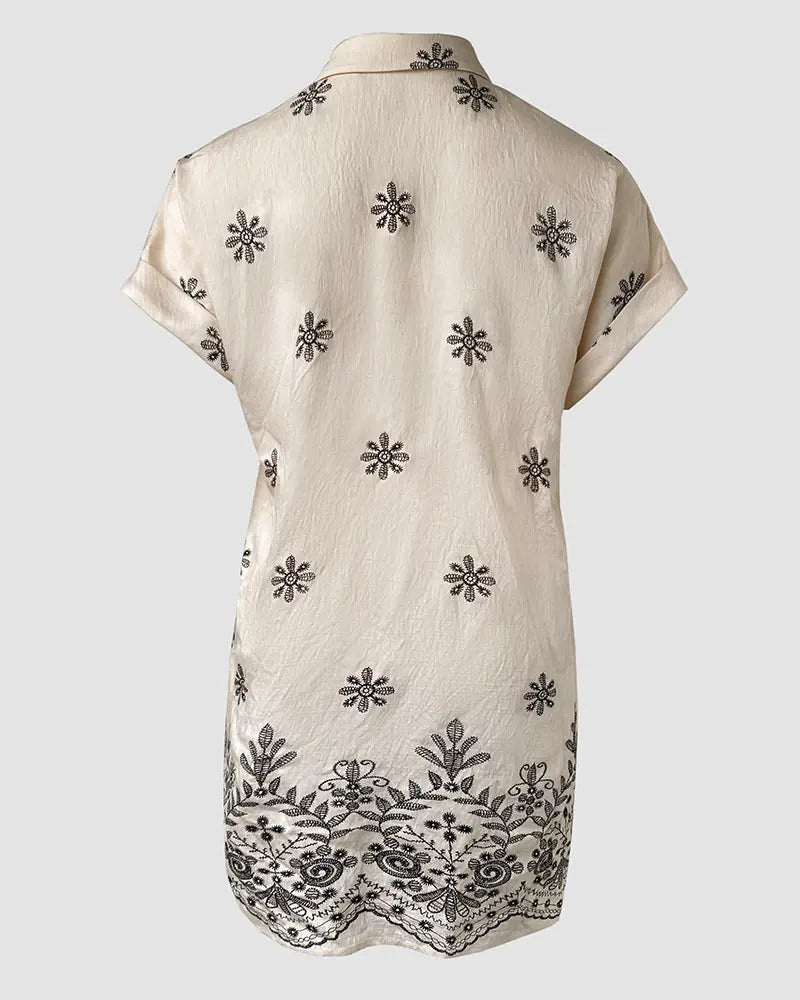 ÉLISE | ROBE DÉCONTRACTÉE AVEC COL COL RELEVÉ, MANCHES COURTES ET BOUTONS, AVEC POCHE