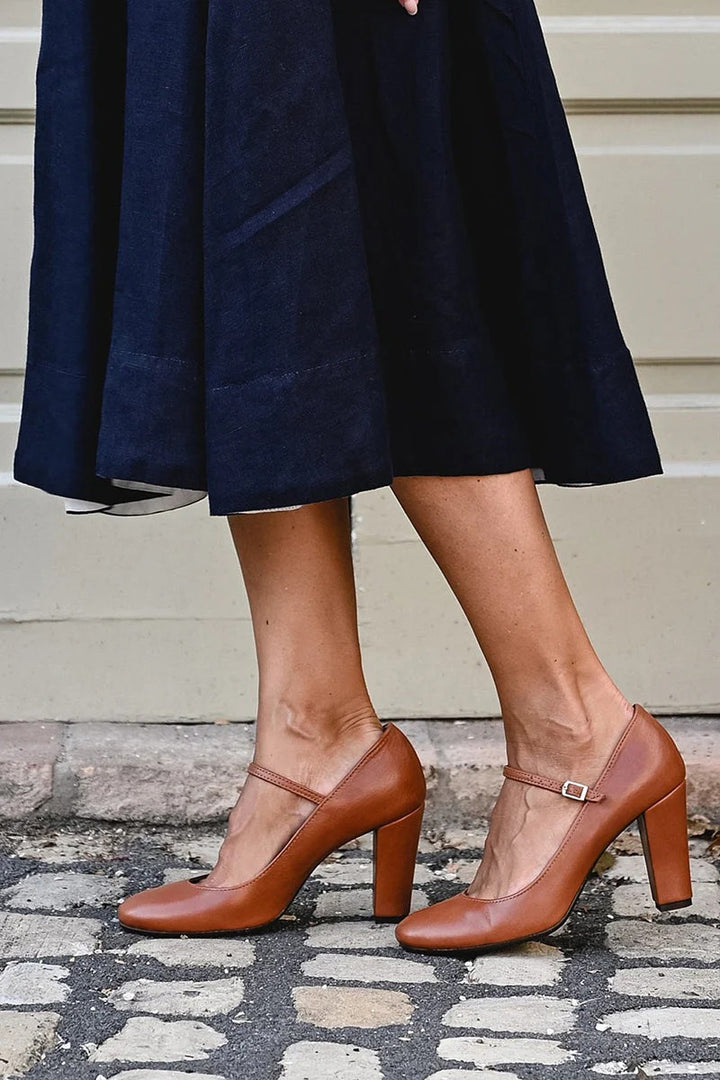 CAELLA™ | EVERYDAY STRAPPY SANDALS WITH LOW HEEL