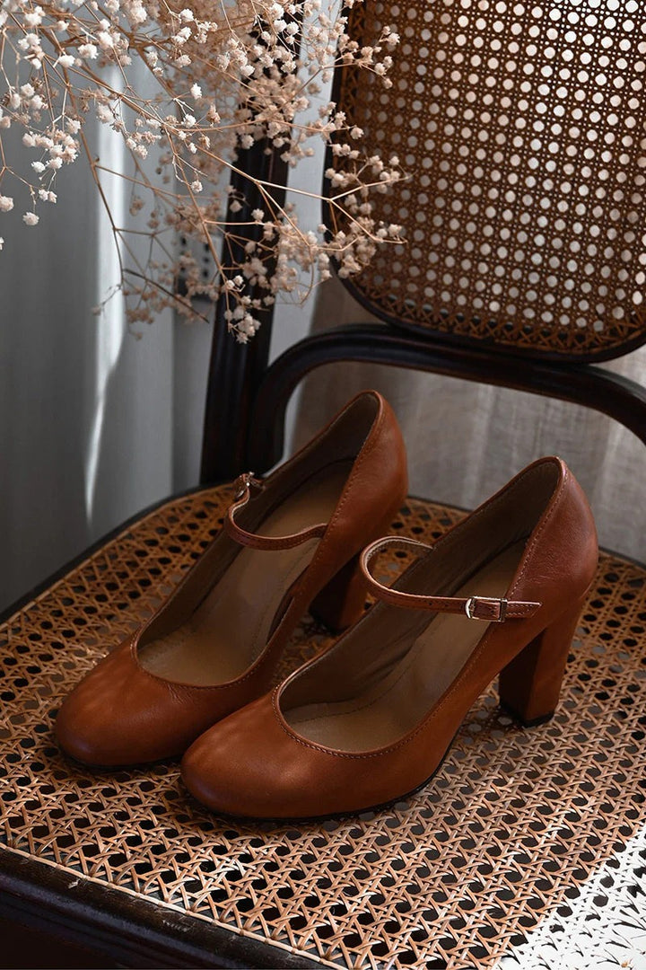 CAELLA™ | EVERYDAY STRAPPY SANDALS WITH LOW HEEL