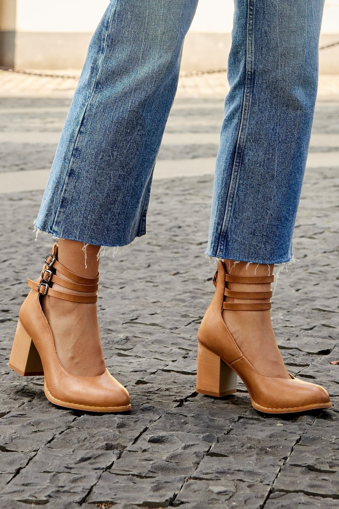 CASILDA™ | SMOOTH SANDALS WITH ANKLE STRAP AND BLOCK HEEL