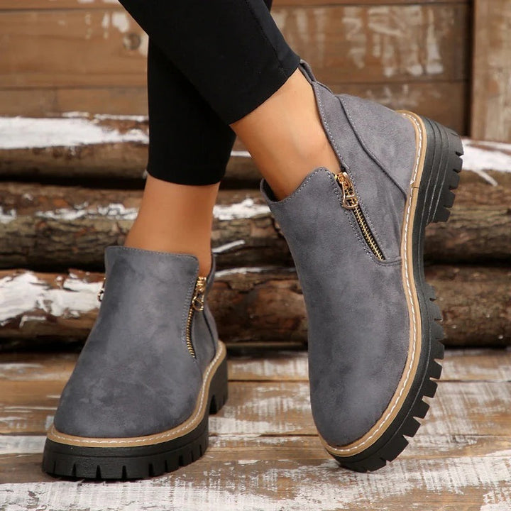 WOMEN'S ANKLE BOOTS WITH ROUND TOE AND SIDE ZIP