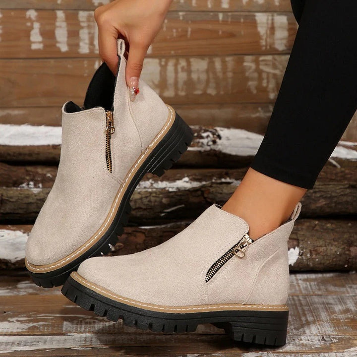 WOMEN'S ANKLE BOOTS WITH ROUND TOE AND SIDE ZIP
